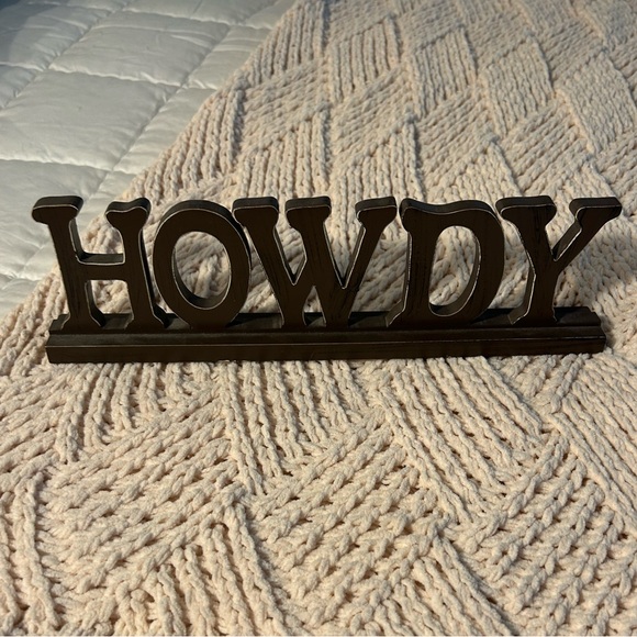 Brown Howdy Plaque Sign - Picture 1 of 7